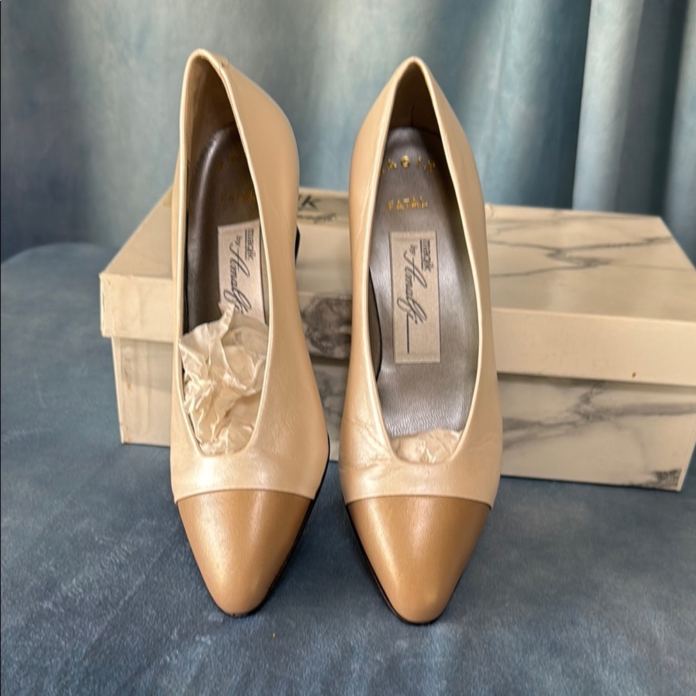 Elegant Cream and Tan Women's Shoes